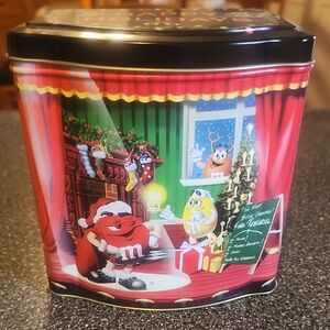Vintage M & M Christmas Village Series Collectable Tin Dates 1998 #07